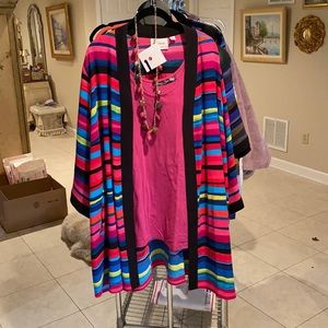 Boutique cardigan, tank and necklace set L9